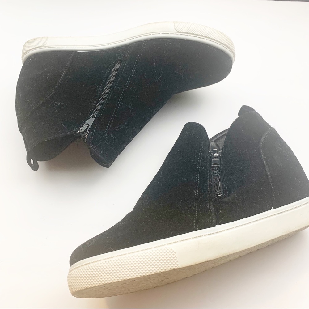 Outwoods Womens Size 10 Black Velvet Zip Sides Sneaker Hidden Wedge‎